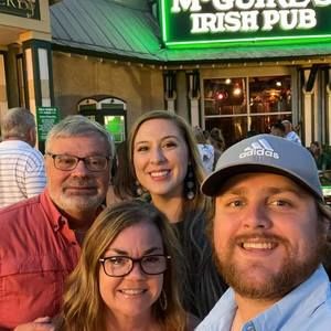 Meet your Posher, Louis